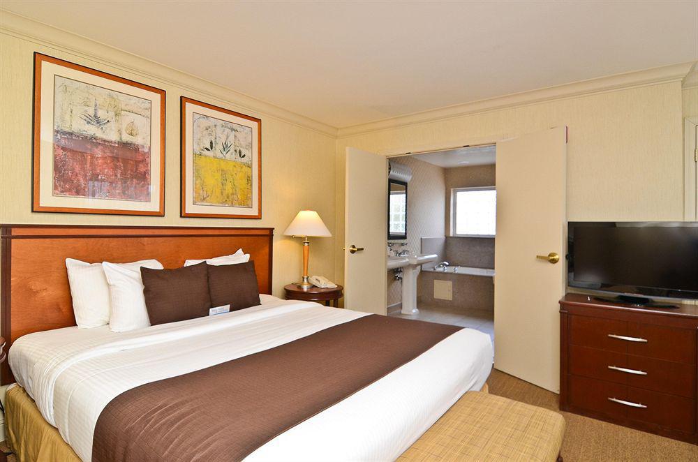 Best Western Plus All Suites Inn Santa Cruz Room photo